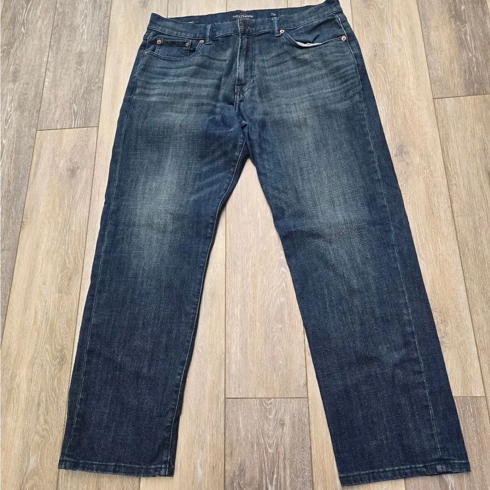 Men's Lucky Brand Jeans 221 Straight 36/30 Darker Blue Hue Zip Up Cotton Blend